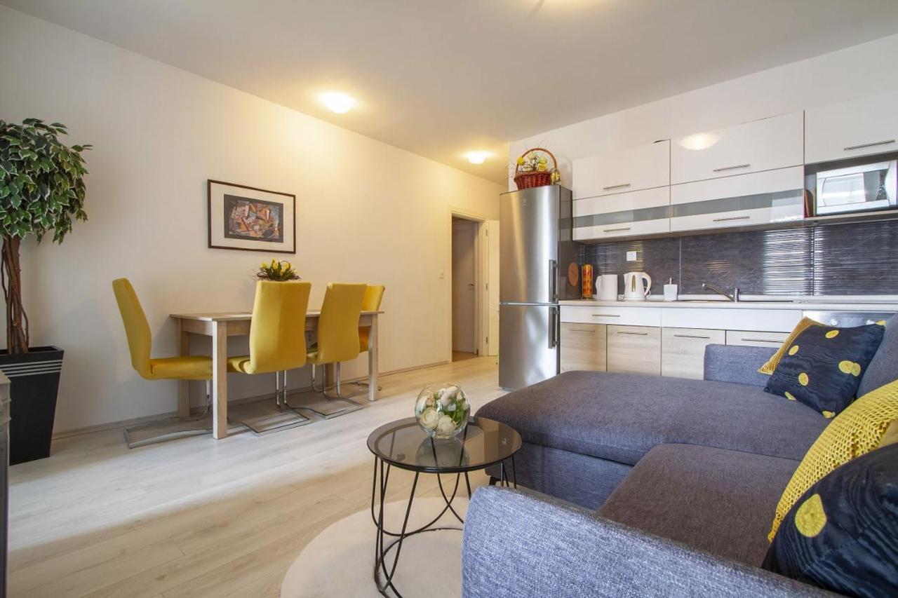 Seka Apartment Njivice